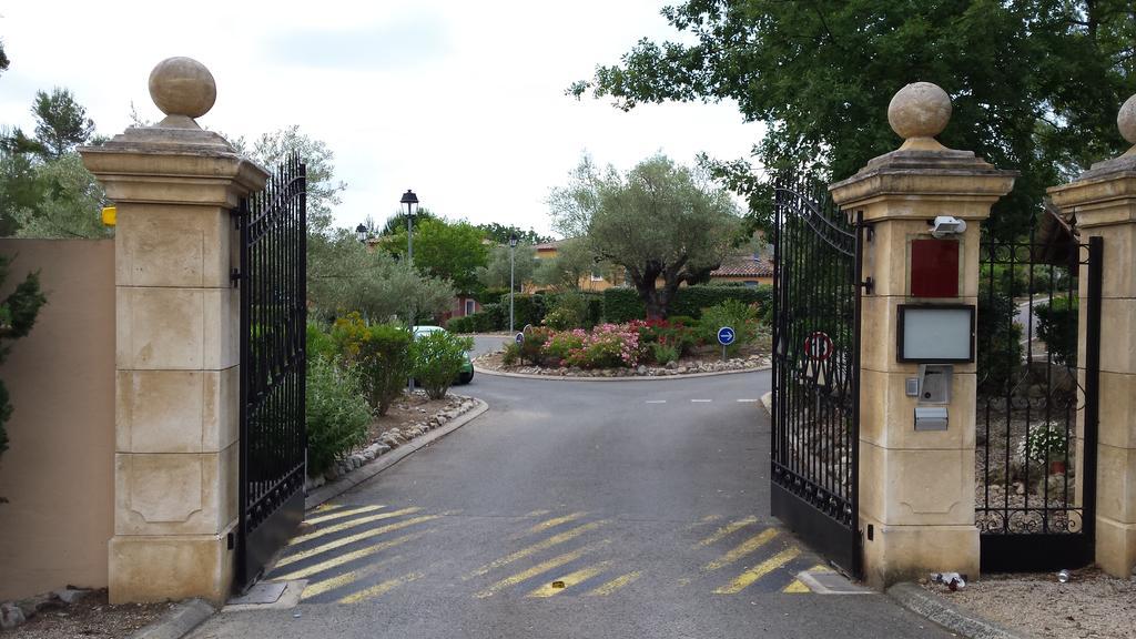 Provencal House In Fayence With Pool & Indoor Spa Zewnętrze zdjęcie